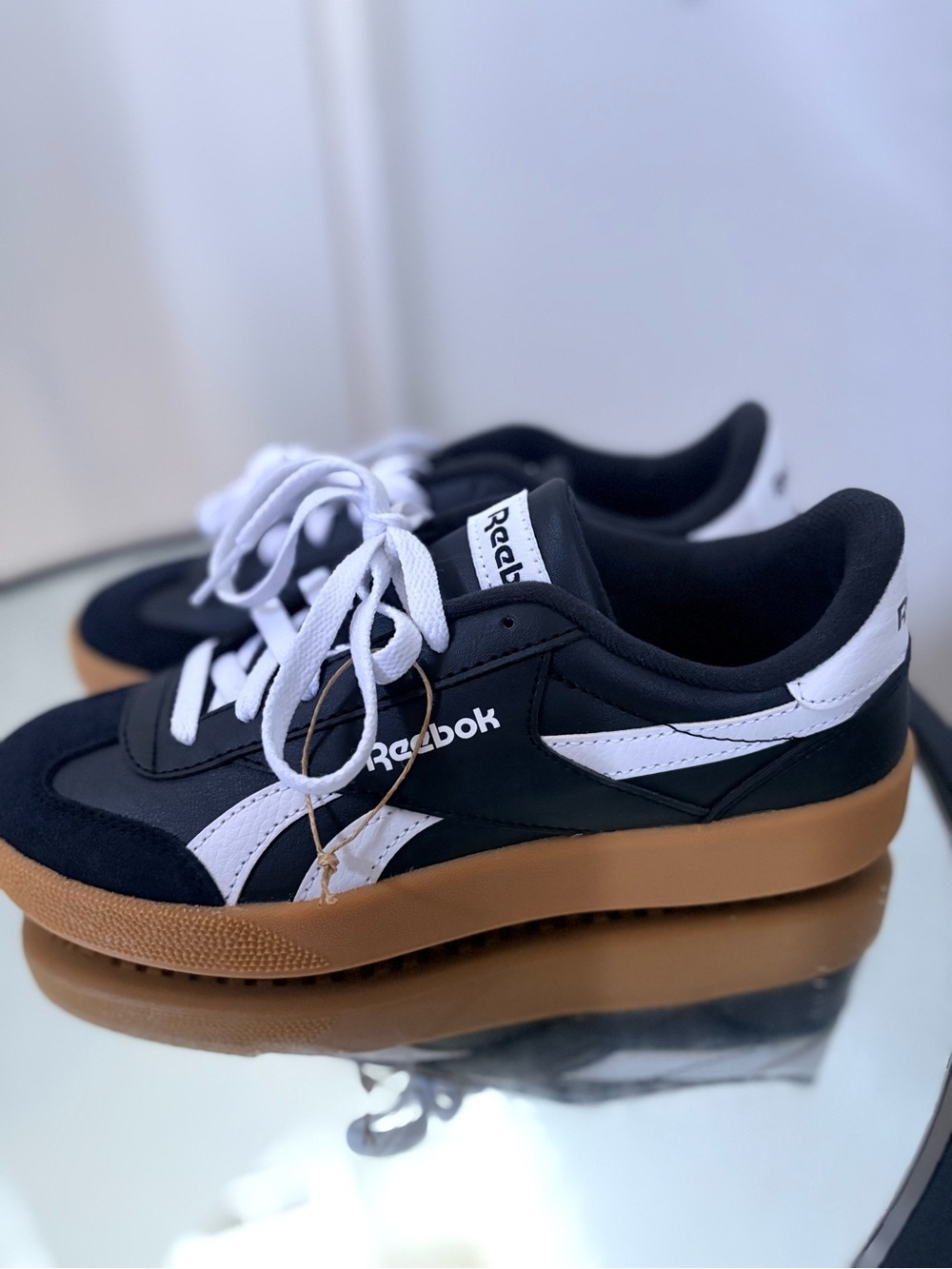 NEW Reebok Unisex Black & White Sneakers with Gum Sole